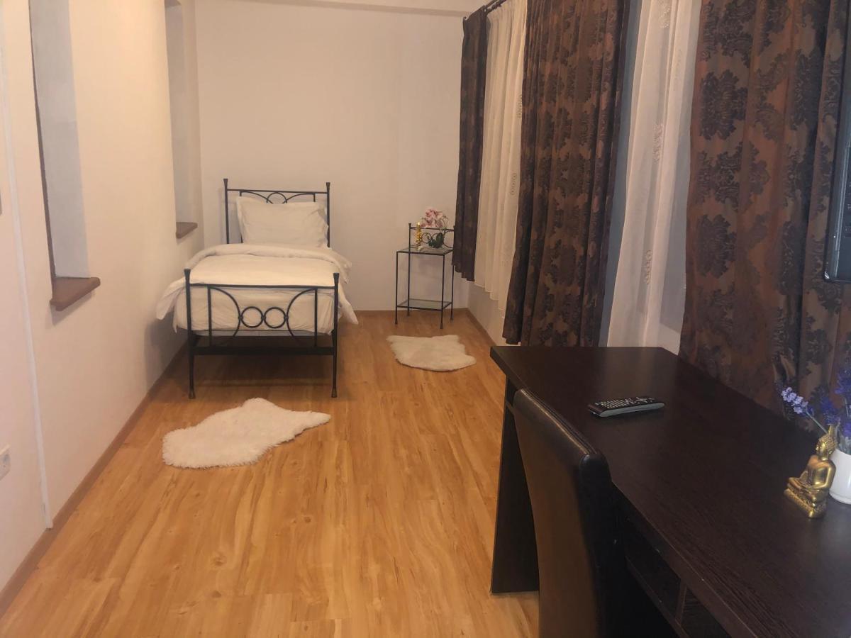 Happy Accomodation بوخارست المظهر الخارجي الصورة